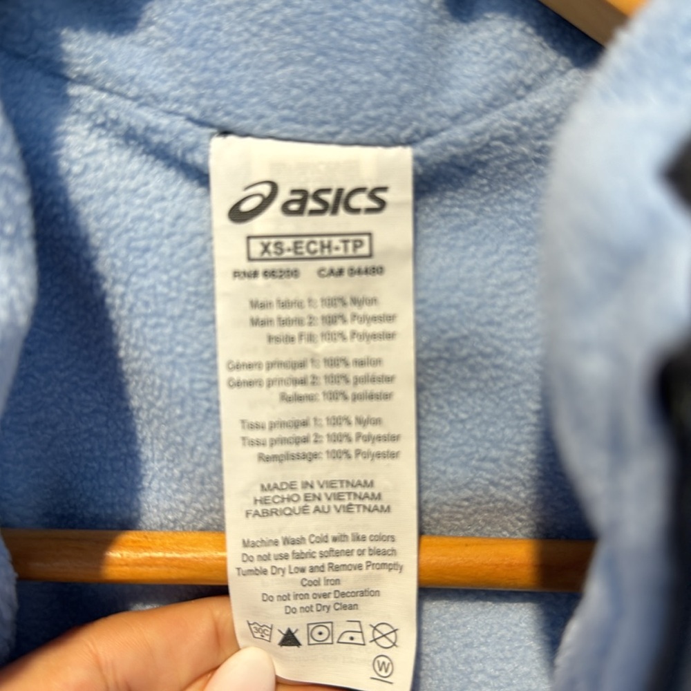 ASICS Vest - Picture 4 of 6